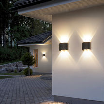 Aplica LED Perete Lumaro 4w 280lm 3000k Negru 120*78*40mm