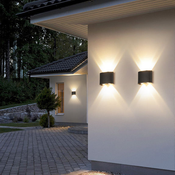 Aplica LED Perete Lumaro 4w 280lm 3000k Negru 120*78*40mm