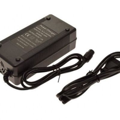 Incarcator baterie trotineta electrica. 54.6V, 2A 