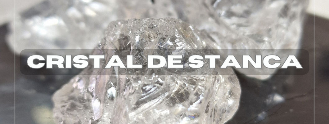 Cristalul de Stâncă – Maestrul Tăcut al Luminii