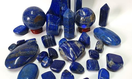 Lapis Lazuli - piatra nationala a statului Chile