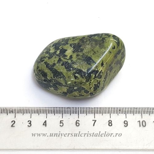 Serpentin piatra rulata