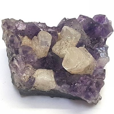 Ametist cu calcit cluster