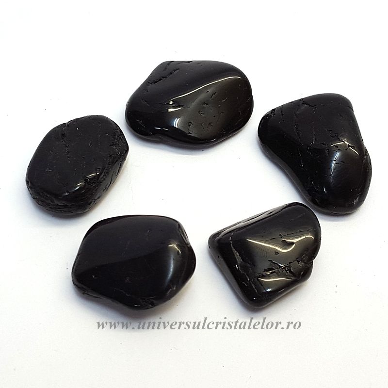 Turmalina neagra piatra rulata