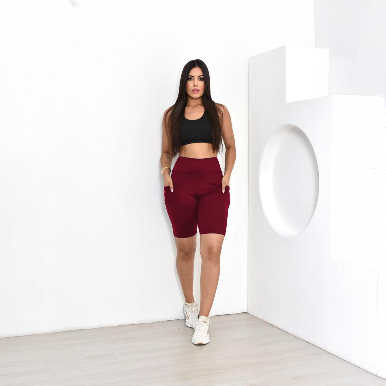 Bermuda ciclista vinho com bolso lateral - Imagem 3