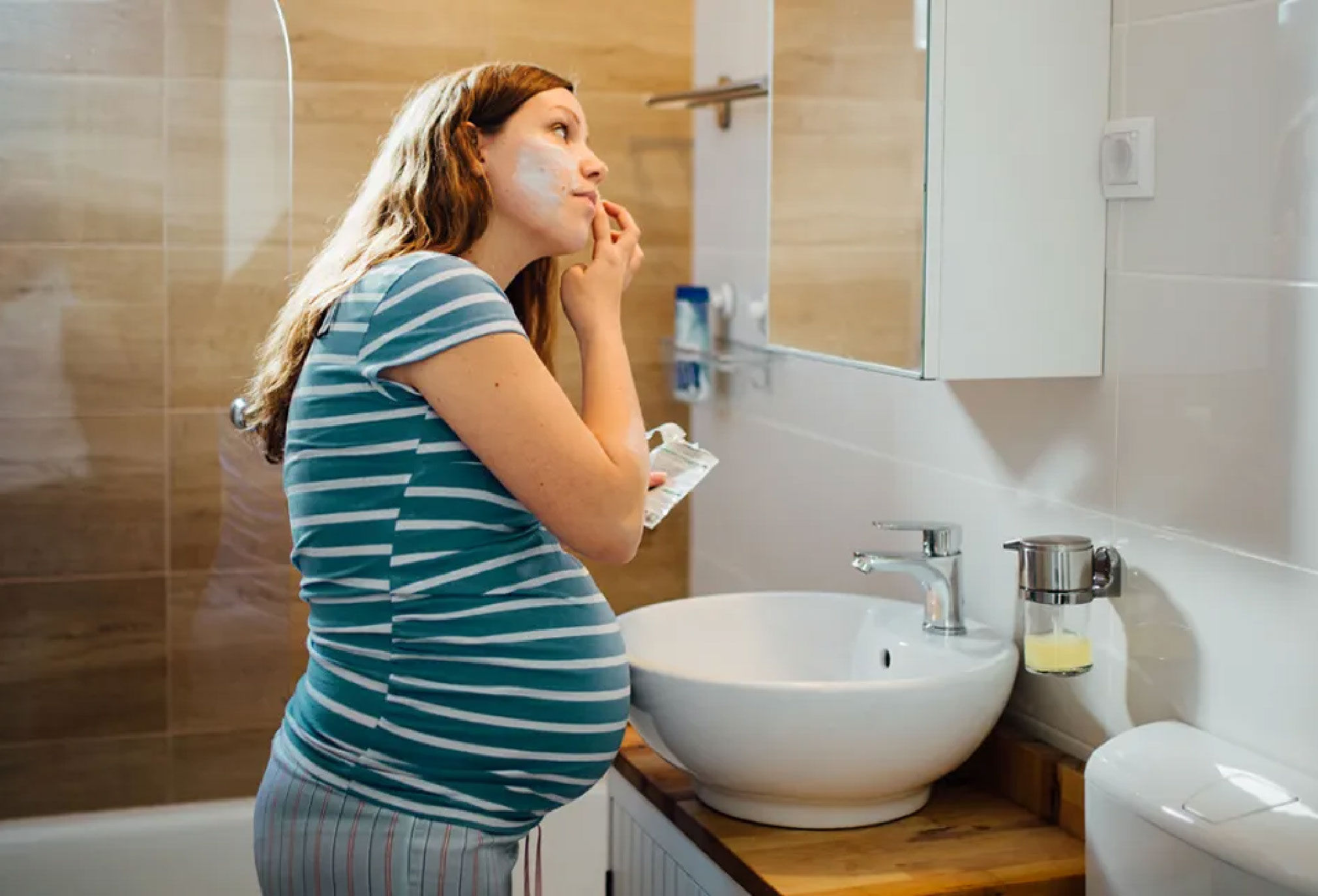 Pregnancy and skincare: Safe practices and product recommendations