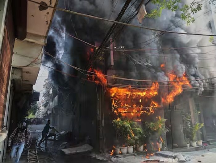 delhi_agnikand_kNzJL44aC.jpg