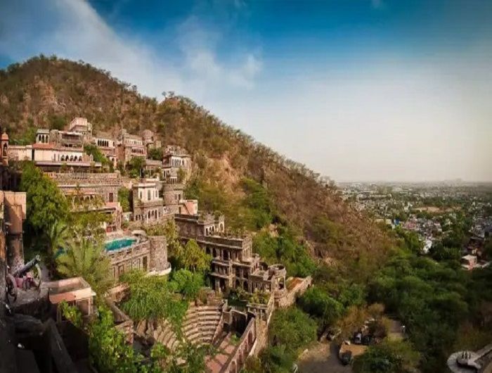 neemrana_QiZf9jr_-.jpg