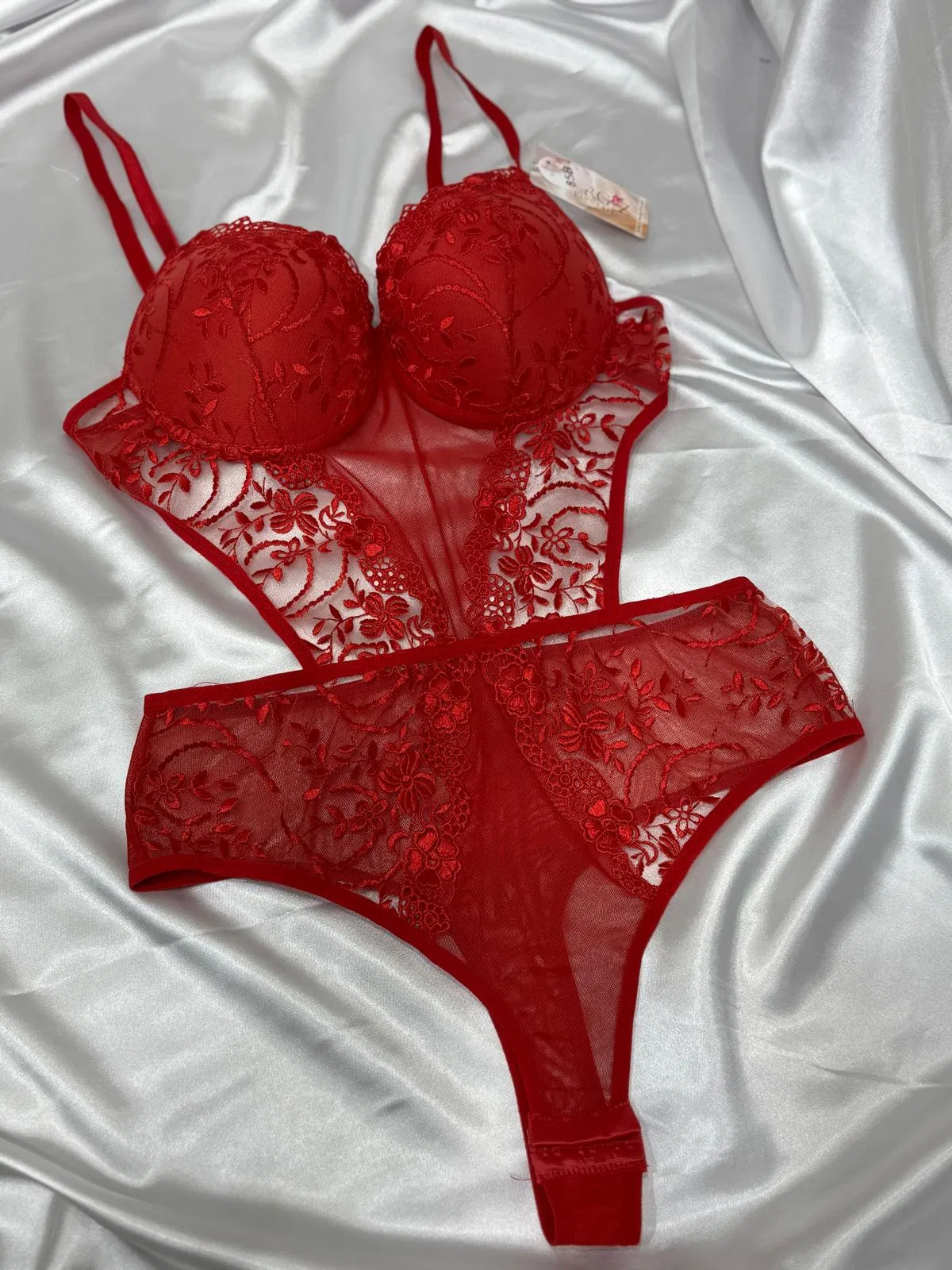 Kırmızı Kaplı Brode Bodysuit Ön Görünüm