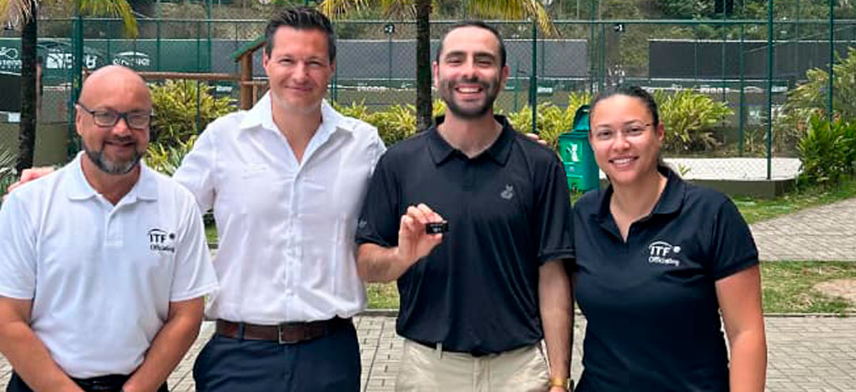 Árbitro chileno aprobó curso ITF White Badge Chair Umpire en Brasil