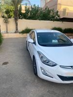 Hyundai Avante 2016, boîte automatique, gazole, excellent état