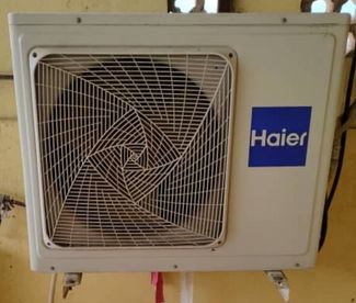 Climatiseur Haier Inventer 2.5 cv, peu utilisé et opérationnel