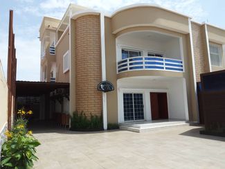 Villa neuve avec piscine et vue panoramique à louer à Haramous, Lootha Compound