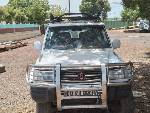 Voiture Galloper 2 en bon état, prix abordable