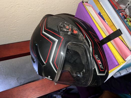 Casque moto à vendre - parfait pour les amateurs de moto