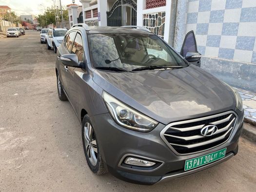 Hyundai Tucson 2013, faible kilométrage, climatisée, économique