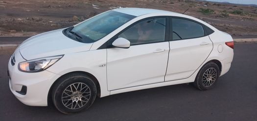 Hyundai Accent 2016, diesel, boîte automatique, climatisation excellente