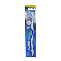 Oral-B Criss Cross Toothbrush (medium)  Image