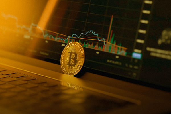 Trading platforms for cryptocurrencies handle a lot of withdrawal requests Removal of almost $5 billion in BTC and ETH from exchanges
