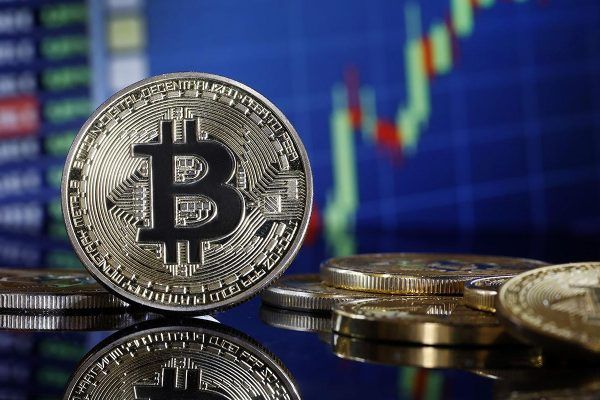 Spot Bitcoin ETFs Record $532M Inflows in First Days