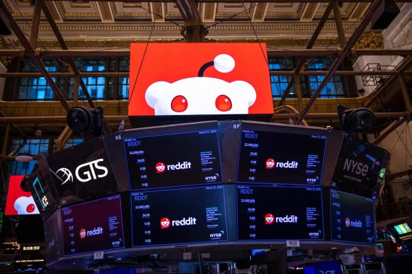 Reddit’s Shares Soar 48% in Blockbuster IPO Debut on Wall Street