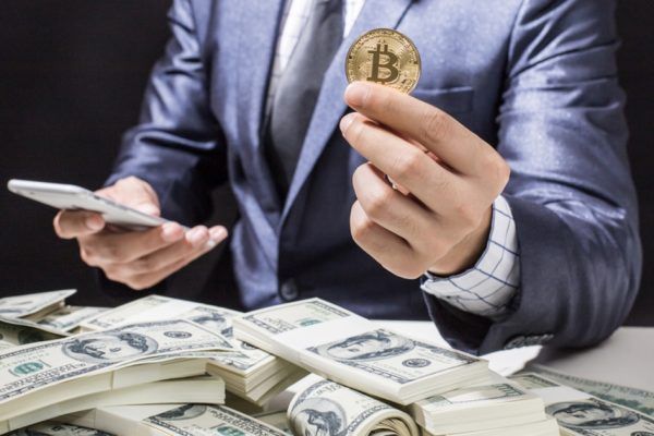 Bitcoin Long-Term Holders Selling to New Wave of Investors