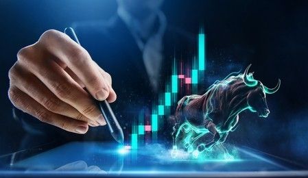 Crypto Surges Amid Short Squeeze and Technical Tailwinds