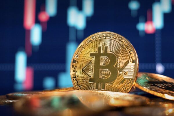 Bitcoin Breaks $105K Sparking Massive Altcoin and Memecoin Rally