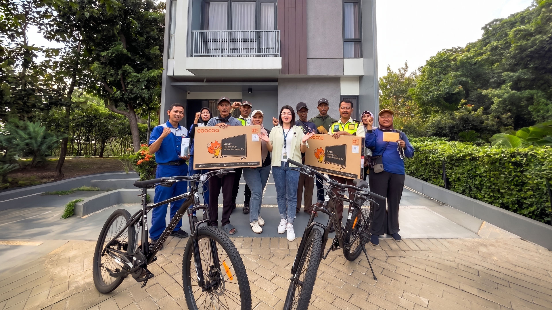 Damai Putra Group 45 Tahun: CSR Apresiasi Pekerja Lapangan - Damai Putra Group