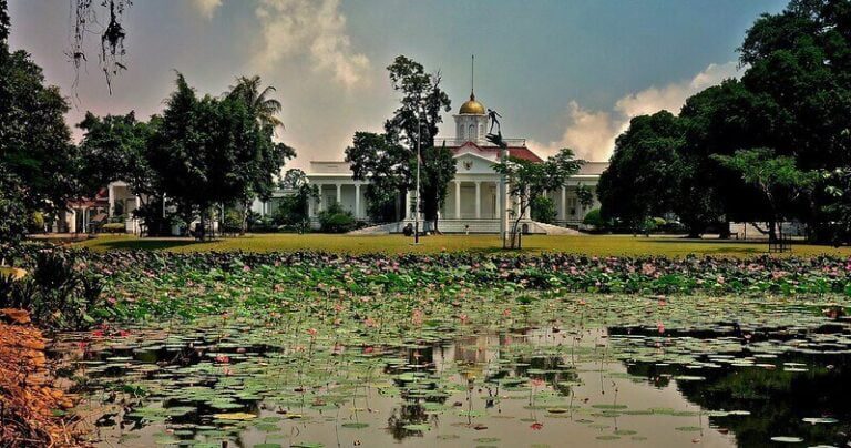 25 Obyek Wisata Bogor Paling Populer & Wajib Dikunjungi