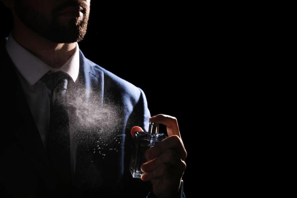 5 Rekomendasi Parfum Pria Tahan Lama & Berkualitas » Danusyakti