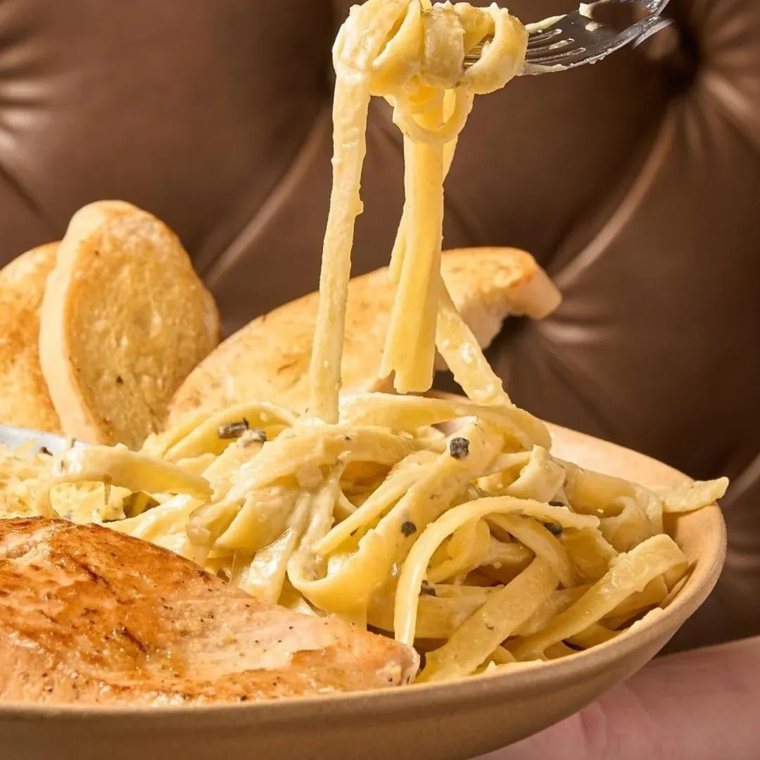 Salmón Alfredo