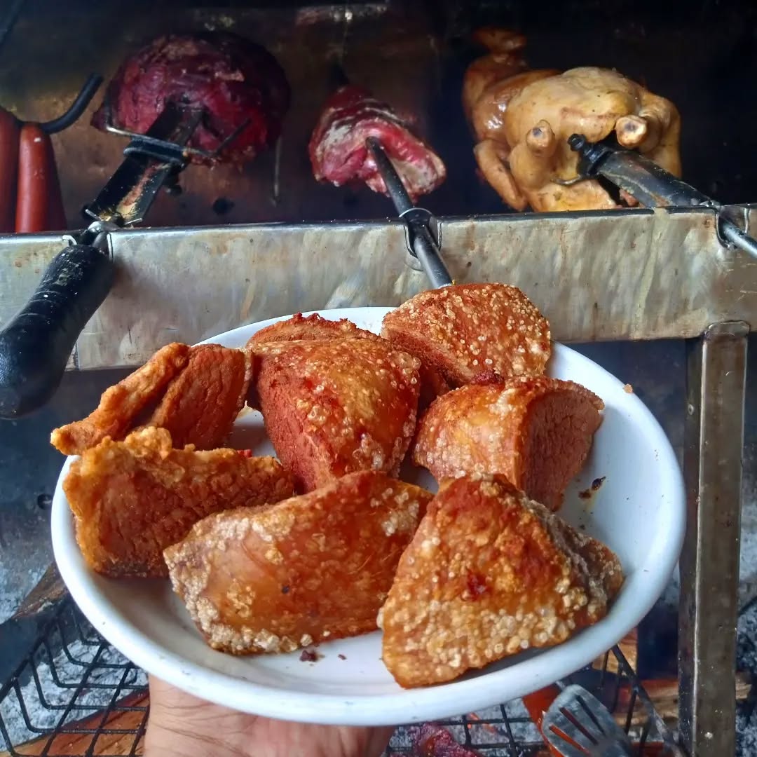 Chicharrón con carne