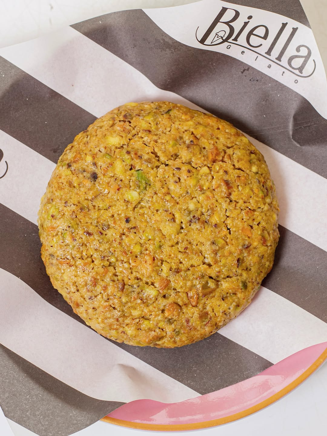 Galleta rellena de pistacho