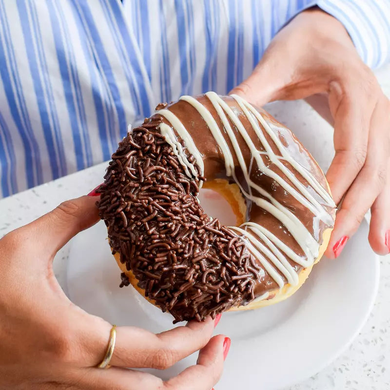 Rosquilla con lluvia de Chocolate