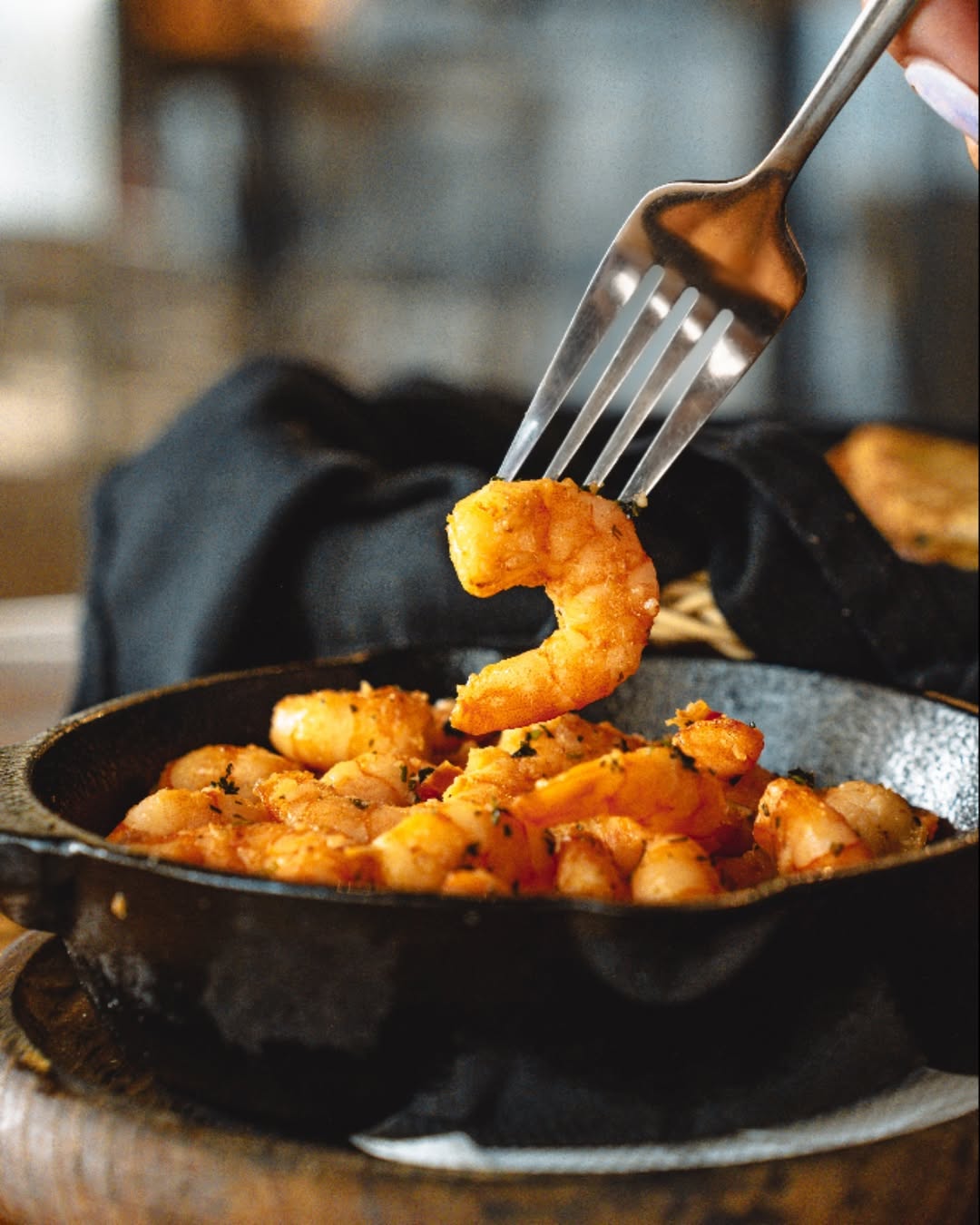 Camarones al ajillo