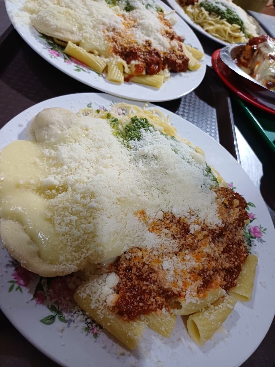 Tris De Pasta Con Raviolis