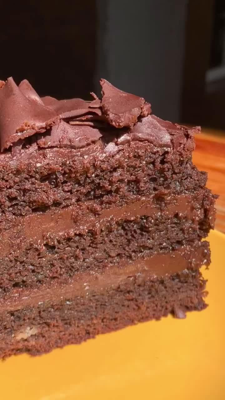 Textura perfecta, sabor equilibrado y presentación que enamora.🤩

Nuestro postre estrella es más que dulce: es
una experiencia.🙌🏻

Disponible hoy en nuestro menú.
