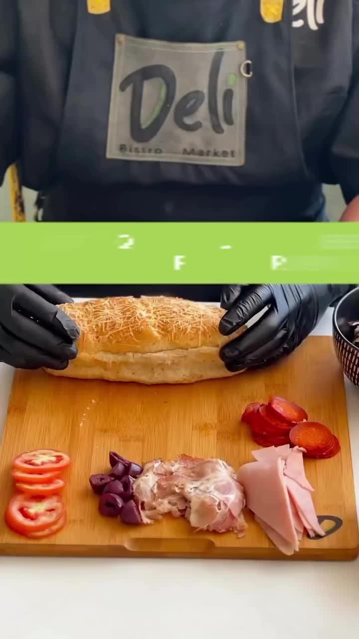 ¿Sabes qué es mejor que un Sandwich sub?🤔 Ver su preparación justo antes de comerlo; ve y disfruta de este SANDWICH SUB BACON DELI, y siente el amor desde su preparación, hasta tu barriga
