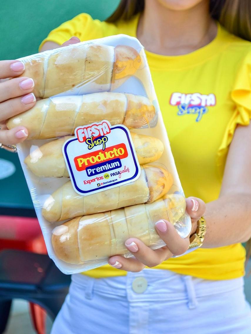 Los venezolanos amamos los cachitos y por eso no pueden faltar dentro de nuestro catálogo de productos 😍👌 ¿Ya los probaste? ¡Te esperamos