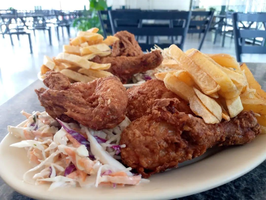 Pollo a la broaster