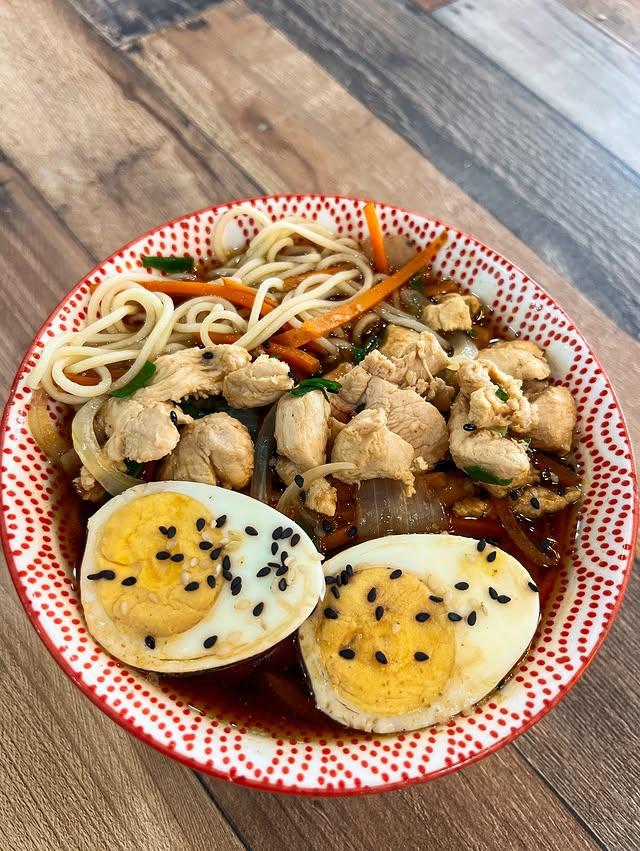 El match perfecto entre frescura y sazón🤤🔥

Etiqueta a esa persona que te debe un ramen de wokshi🫣😎