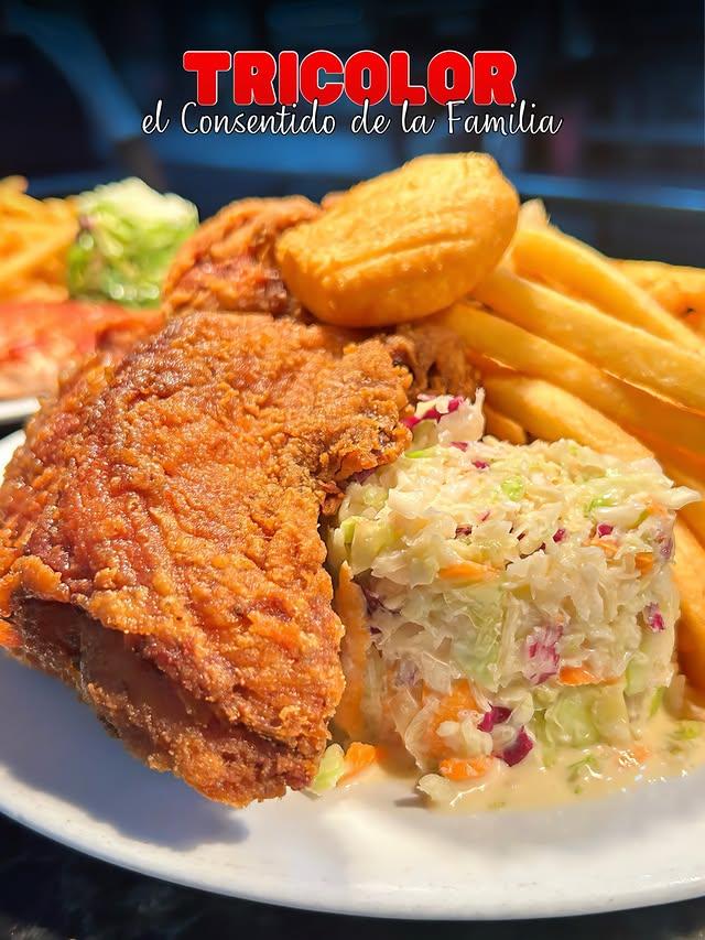 ¡Maracay sabe a Tricolor! 🇻🇪🍗
Por eso nos enorgullece decir que tenemos más de 50 años ofreciendo el mejor pollo tipo broaster de Maracay.
¡Nuestro sabor es incomparable!
Y es sin duda el consentido de la familia aragüeña.
La calidad y la atención son nuestras principales insignias, por eso nos mantenemos como uno de los restaurantes de tradición gastronómica de Aragua.
¡Gracias a ustedes por preferirnos!🧡🥰
Av. Las delicias - CC Regional