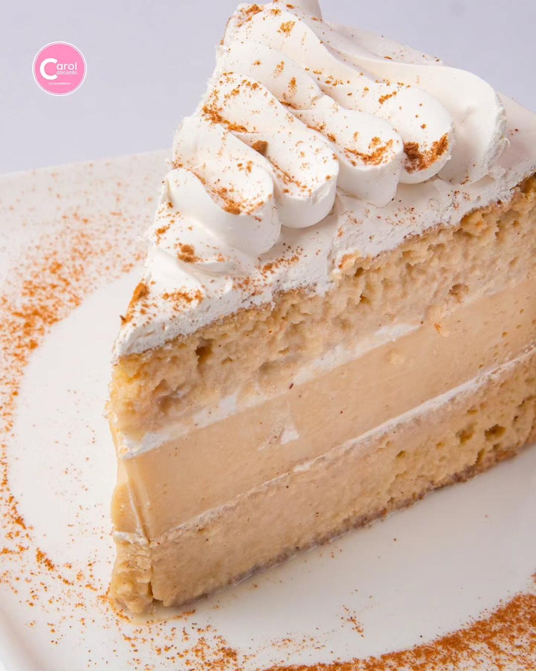 ¿Necesitas un momento de paz en tu día? 😋

Sumérgete en la Dulzura Total de nuestro "Beso de Angel". Una obra de arte de la pastelería esperándote en Carolcakecalicanto. 🍰✨

#Pasteleriarosademaracay #tortaspersonalizadas #Carolcakecalicanto #PostresMaracay 

📍 Visítanos Urb Calicanto Av Sucre diagonal al liceo Agustín Codazzi Maracay -Aragua 
📞0424-3785040
Delivery toda Maracay 🏍️🛵🚂🛵🚂
degustyapp