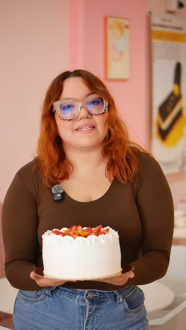 ¿Se te olvidó el pastel o te salió un evento de última hora? 😱🎂 ¡Tranqui! Con nuestras Tortas Express tienes tu pastel listo en solo 40 minutos ⏰✨

Elige entre 12 o 16 porciones más de 50 modelos disponibles. ¡Fresquecitas y al instante! 🍰🍓

📲 Pide la tuya al 0424-3785040

📍Urb Calicanto Av Sucre diagonal al liceo Agustín Codazzi. Maracay -Aragua 
 🛵 Delivery toda Maracay

#TortasExpress #carolcakecalicanto #tortasfrescasmaracay
degustyapp