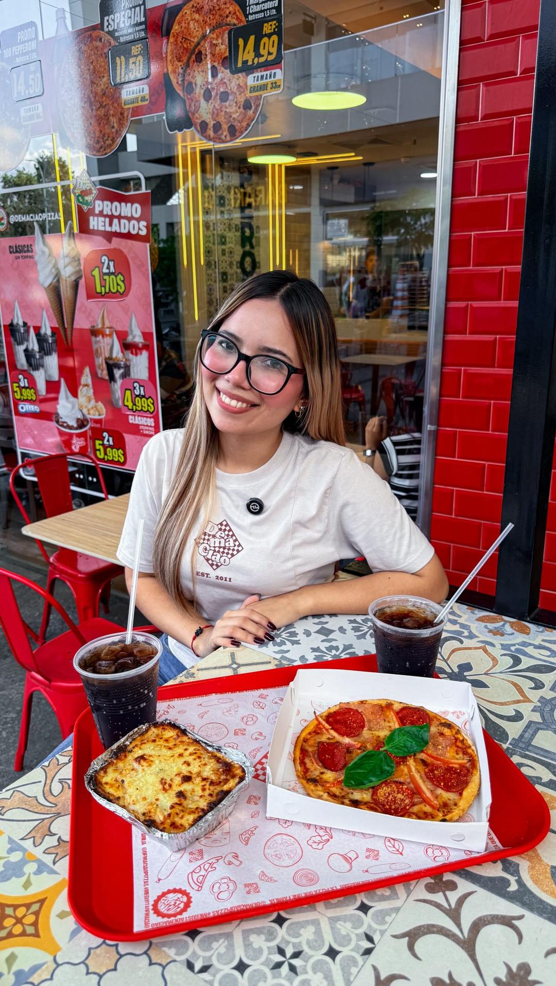 隆Almuerza ahora DEMACIAO RICO!馃い馃敟
te resolvemos el almuerzo de lunes a viernes 12:00 pm a 5:00 pm馃構
Elige tu promo
馃崟 Opci贸n 1: Pizza individual + 1 bebida por $4,99. Puedes elegir entre (margarita, napolitana, vienesa, vegetariana, americana especial, ahumada especial, 3 sabores, ciao 2.0, demaciao, 4 estaciones)
馃崫 Opci贸n 2: Pasticho (tradicional o de berenjena) + 1 bebida por $5,50
驴Cu谩l de las dos opciones eliges ?馃馃槑
degustyapp
#demaciaopizzas #maracay #megustademaciao #delivery #almuerzacondemaciao