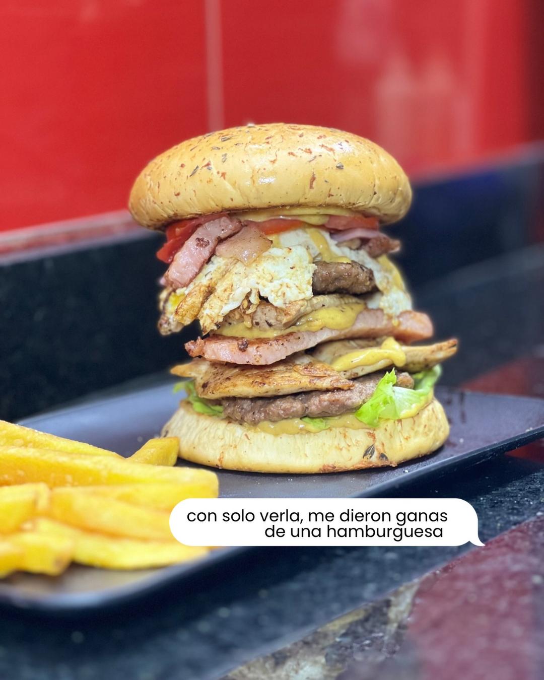 Una hamburguesa y ya, no necesitas más😮‍💨

📍Centro Comercial, Paseo Estación Central. Nivel Feria

degustyapp

#maracay #quehayenmaracay #hamburguesa #comida