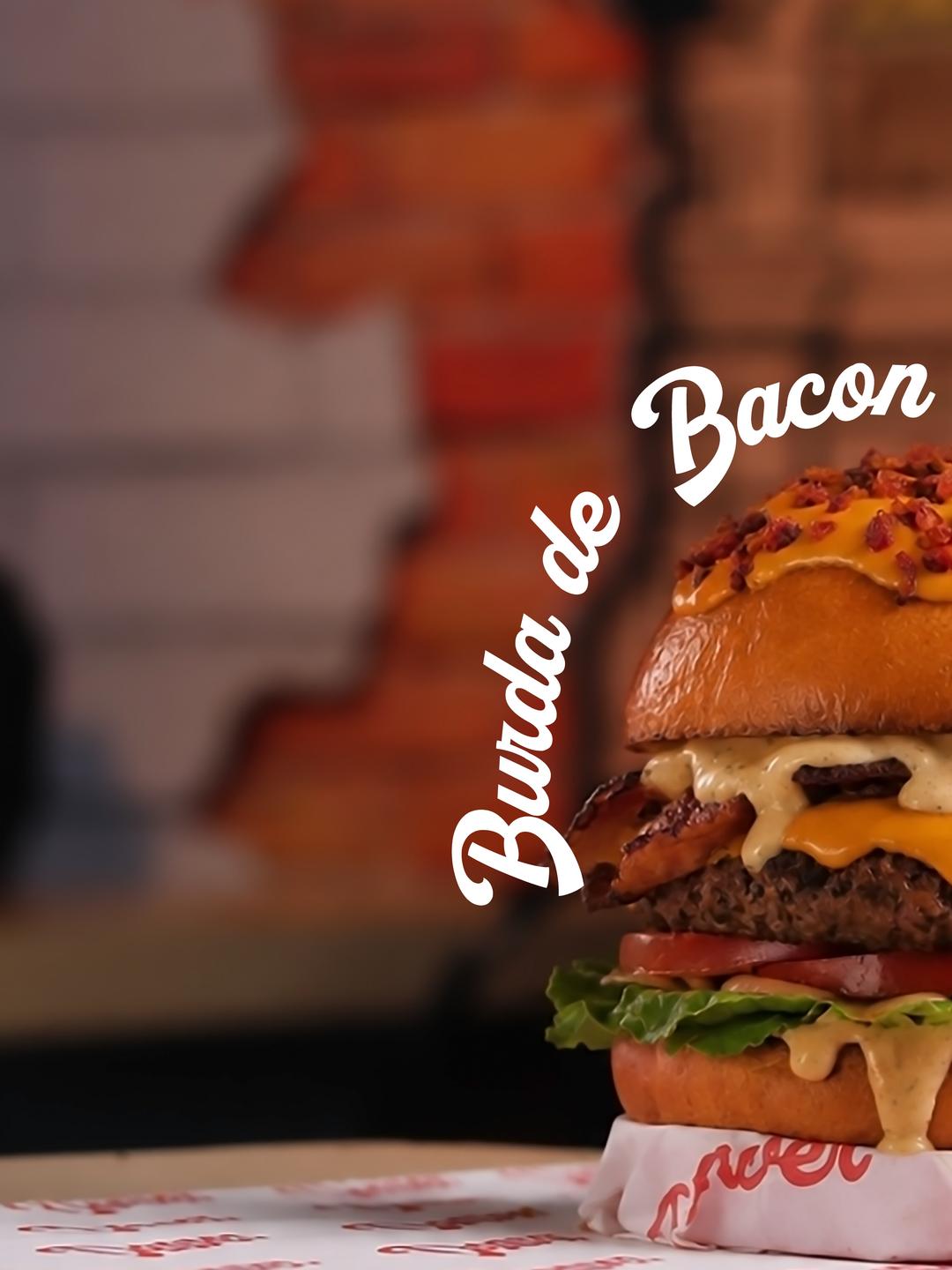 ¡El Burger Master 2026 llegó a otro nivel! Te presentamos nuestras dos burgers imperdibles para esta edición🍔🔥
La propuesta estandar $6.99
Y la premium $9.99
Burda de Bacon Estándar: 150g de carne, queso cheddar, salsa sureña, y el toque maestro: abundante topping de tocineta crispy con salsa cheddar adicional. ¡Puro sabor a bacon en cada mordida!
La Guayanesa Premium: 180g de carne jugosa, coronada con queso guayanés empanizado, mermelada de chistorra, salsa mayo chimichurri y vegetales frescos, todo en un suave pan brioche. ¡Irresistible!
¿Ya te decidiste? No te quedes con el antojo🤤🤩
📍 Visítanos en CC Madre María los Samanes y vive la experiencia Burger Master 2026. ¡Te esperamos para probarlas todas!
degustyapp
#denverfood #maracay #burgermaster2026 #seburdadefeliz