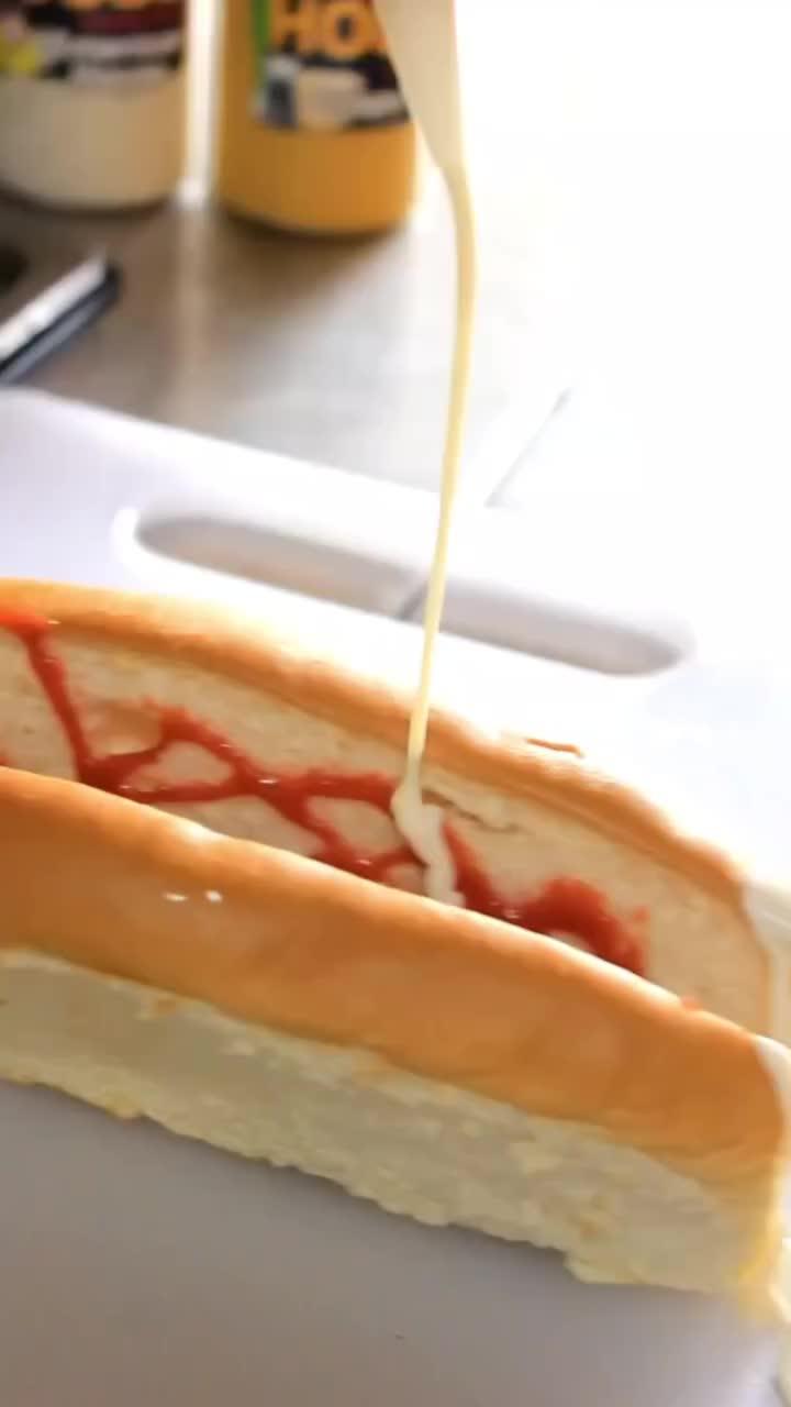 ¿Se te antojó un perrito?🌭

La mejor manera de disfrutar un buen perro es sin duda comerlo en antohouse ❤️

Irresistible y lleno de sabores, con ese toque especial que nos caracteriza 😋
¡Pídelo a tu gusto! 🌭

Comienza la semana comiendo lo que te gusta
¡Visítanos! 🙌🏻

📍 Encuéntranos en el parque de ferias San Jacinto
