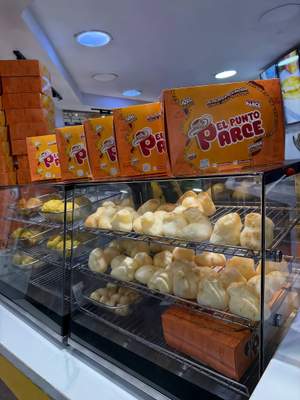 ¿Usted ya vio lo que le está esperando? 🧐
Empanaditas doraditas, pandebonos bien calienticos y ese aroma que te transporta directico a Colombia en un solo mordisco. Aquí no se viene a mirar, ¡aquí se viene a disfrutar!
No lo piense tanto, parce, que se acaban rápido. 🏃💨
¿Cuál es el primero que vas a pedir hoy?
#colombia #parce #pandebono #empanaditas
degustyapp